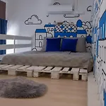 Urania Apartmanhaz 4* إغير