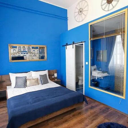 Urania Apartmanhaz