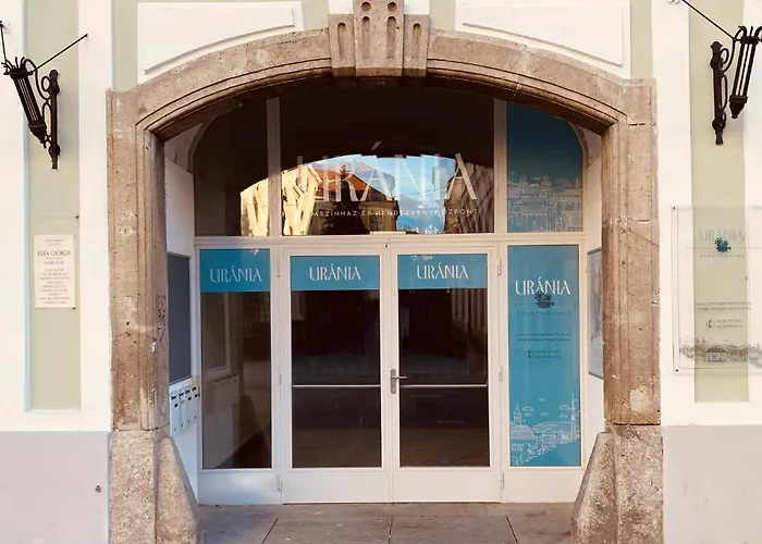 Urania Apartmanhaz Ξενοδοχείο με διαμερίσματα Έγκερ