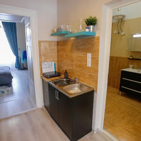 Urania Apartmanhaz Апарт-отель 4*