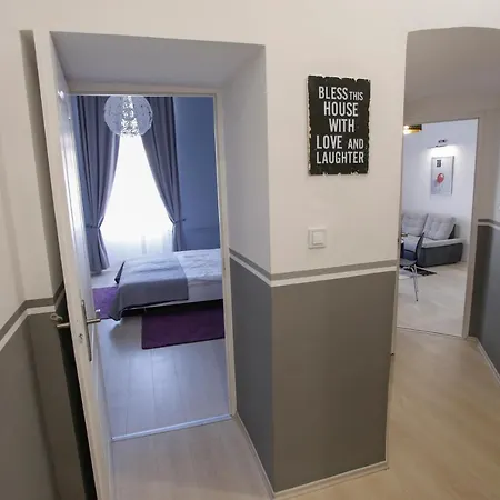 Urania Apartmanhaz *