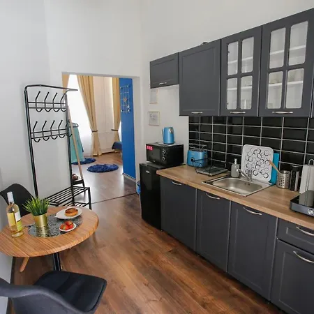 Urania Apartmanhaz Эгер