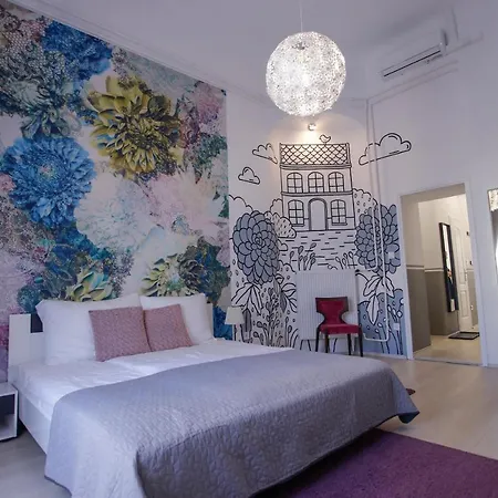Urania Apartmanhaz מלון דירות