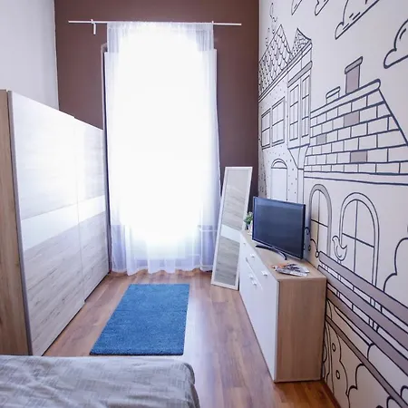 Urania Apartmanhaz Lägenhetshotell Eger