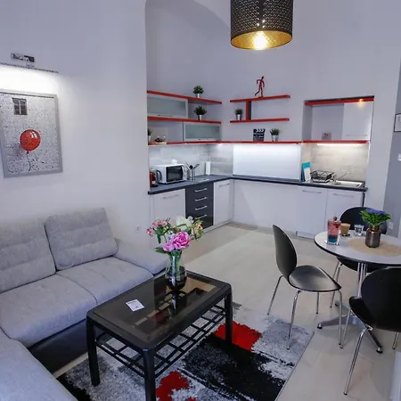 Urania Apartmanhaz