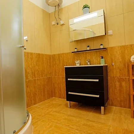 Urania Apartmanhaz 4* Eger