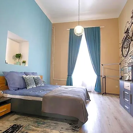 Urania Apartmanhaz Hotel de apartamente 4*