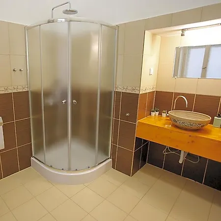 Urania Apartmanhaz Aparthotel Eger