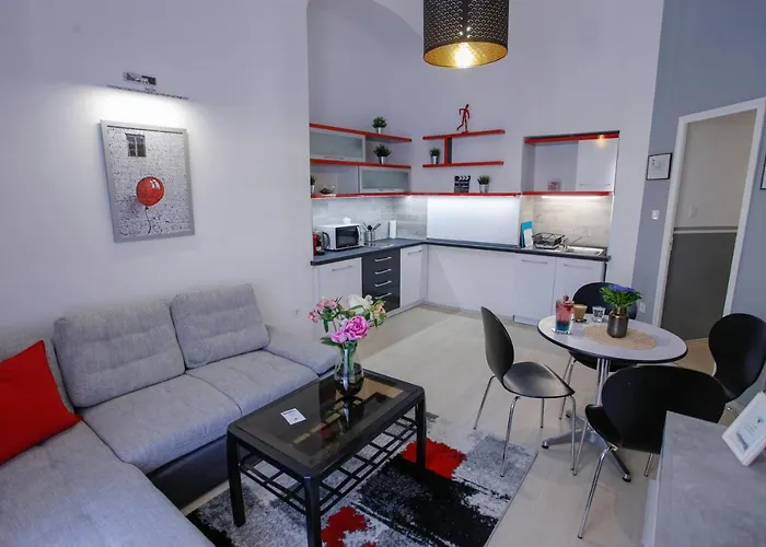 Urania Apartmanhaz